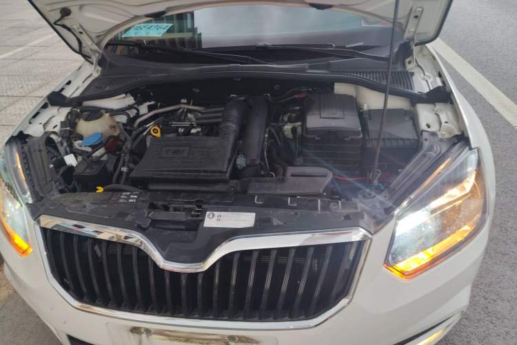 Used Skoda Yeti 2017 TSI280 DSG Advanced Edition Engine Bay