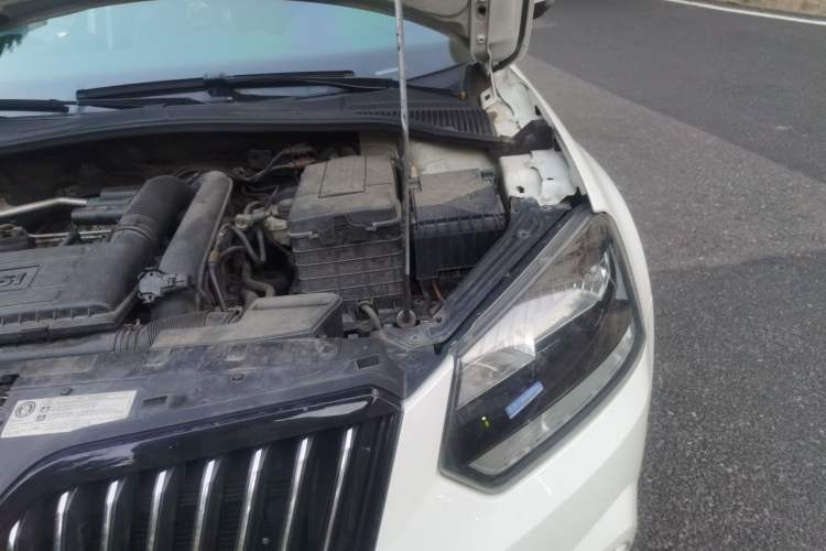 Used Skoda Yeti 2017 TSI280 DSG Innovation Edition Engine Bay Left