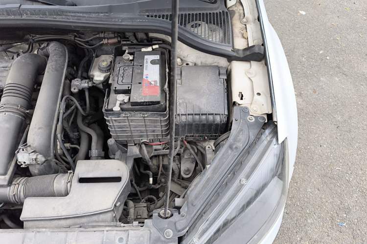 Used Skoda Yeti  Engine Bay Left