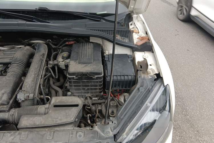 Used Skoda Yeti 2017 TSI280 DSG Advanced Edition Engine Bay Left