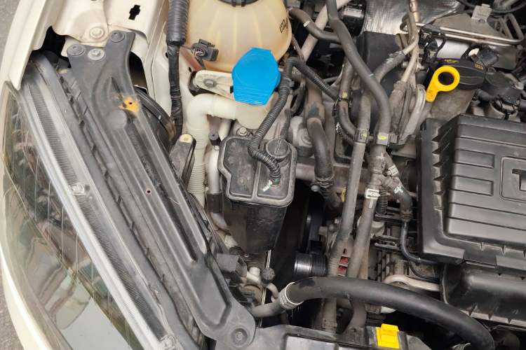 Used Skoda Yeti 2017 TSI280 DSG Car Enjoy Brothers Edition Engine Bay Right