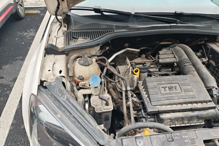 Used Skoda Yeti 2017 TSI280 DSG Car Enjoy Brothers Edition Engine Bay Right