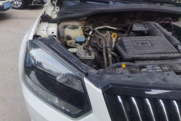 Used Skoda Yeti 2017 TSI280 DSG Innovation Edition Engine Bay Right