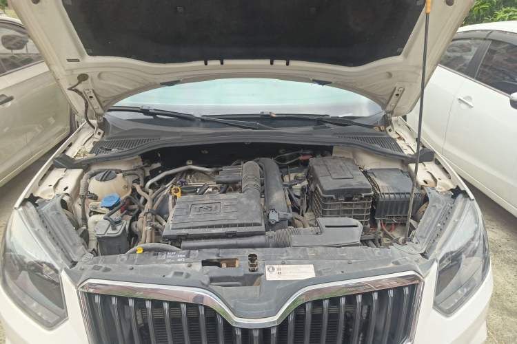 Used Skoda Yeti 2017 TSI280 DSG Advanced Edition Engine Bay