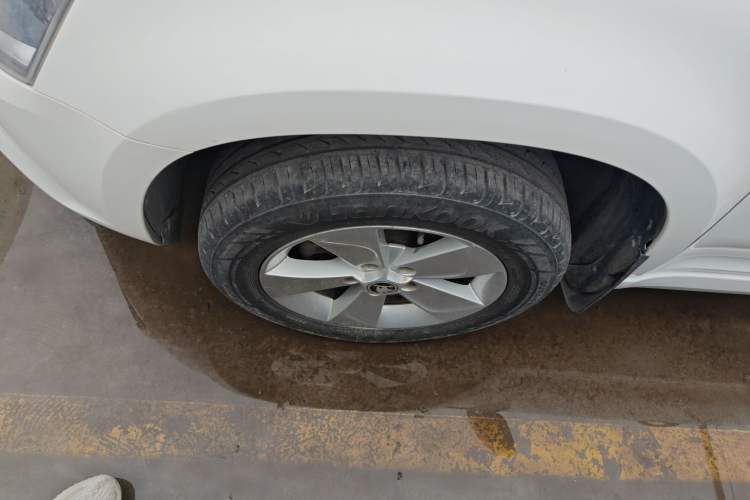 Used Skoda Yeti 2017 TSI280 DSG Advanced Edition Exterior 2