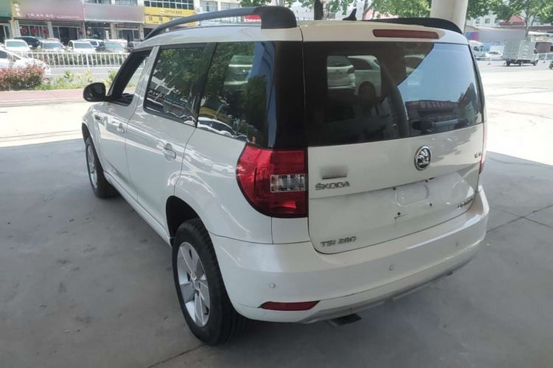 Used Skoda Yeti 2017 TSI280 DSG Advanced Edition Exterior 2