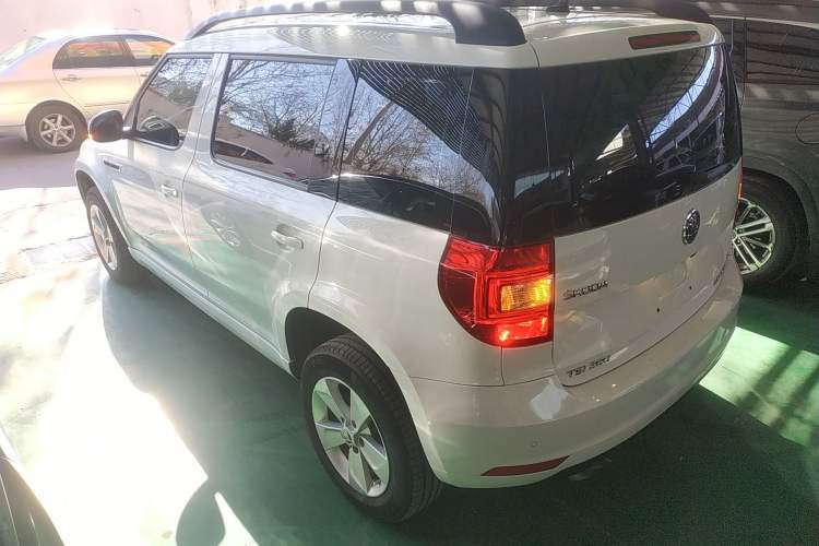 Used Skoda Yeti 2017 TSI280 DSG Car Enjoy Brothers Edition Exterior 2