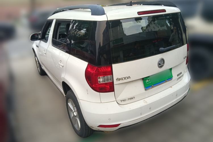 Used Skoda Yeti 2017 TSI280 DSG Car Enjoy Brothers Edition Exterior 3
