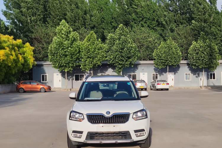 Used Skoda Yeti 2017 TSI280 DSG Car Enjoy Brothers Edition Exterior 3