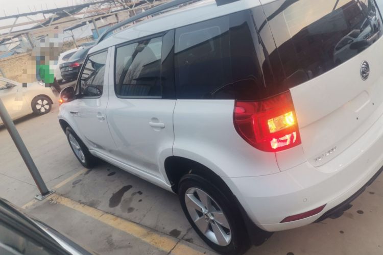 Used Skoda Yeti 2017 TSI280 DSG Car Enjoy Brothers Edition Exterior 3