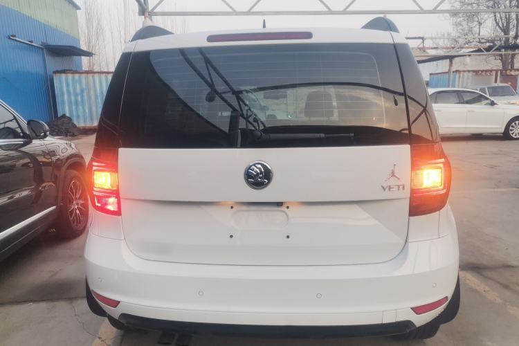 Used Skoda Yeti 2017 TSI280 DSG Car Enjoy Brothers Edition Exterior 4