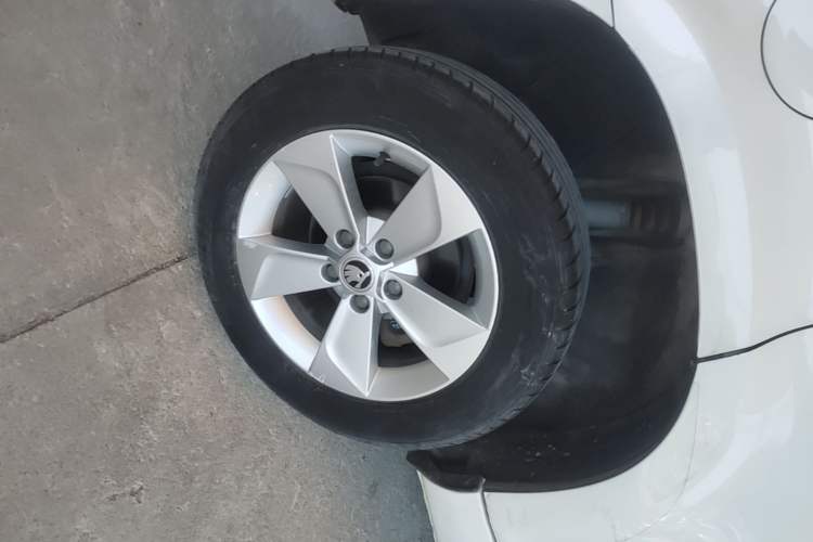 Used Skoda Yeti 2017 TSI280 DSG Advanced Edition Exterior 5