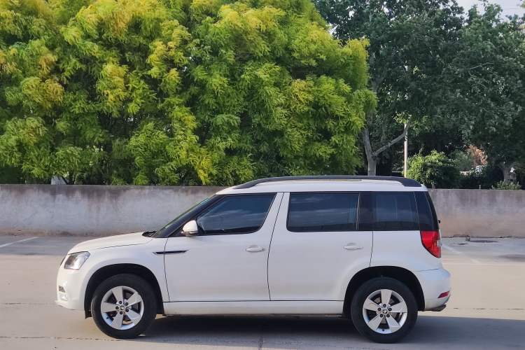 Used Skoda Yeti 2017 TSI280 DSG Car Enjoy Brothers Edition Exterior 5
