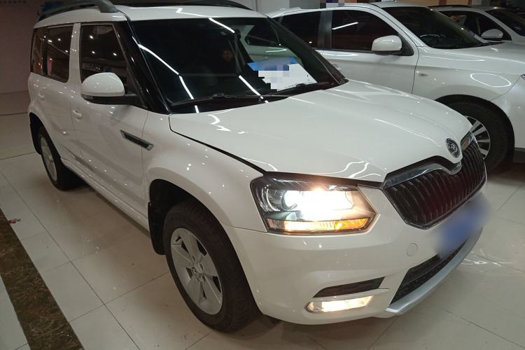 Used Skoda Yeti 2017 TSI280 DSG Advanced Edition Front Right 45 Deg