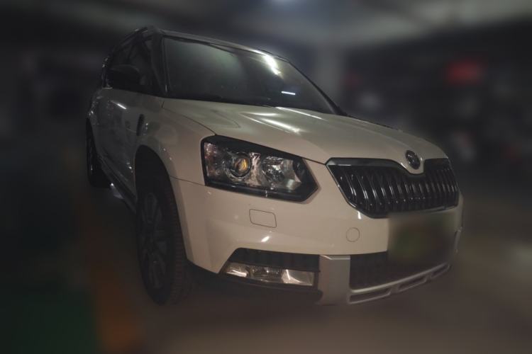 Used Skoda Yeti 2017 TSI300 DSG Luxury Edition Front Right 45 Deg