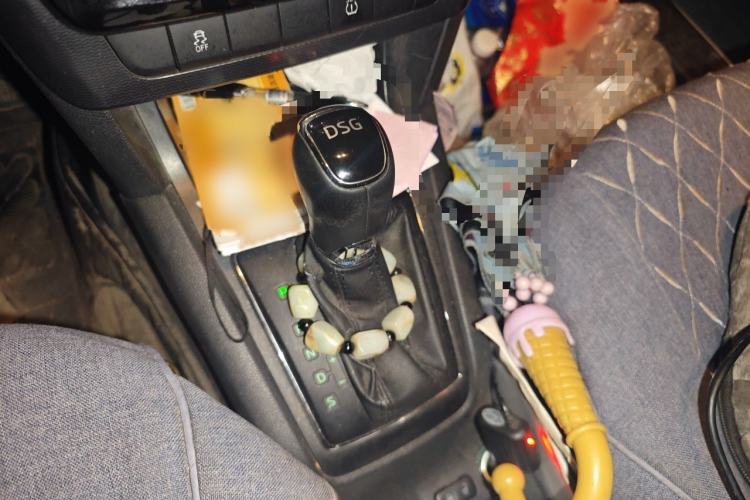 Used Skoda Yeti 2017 TSI280 DSG Innovation Edition Gear Lever