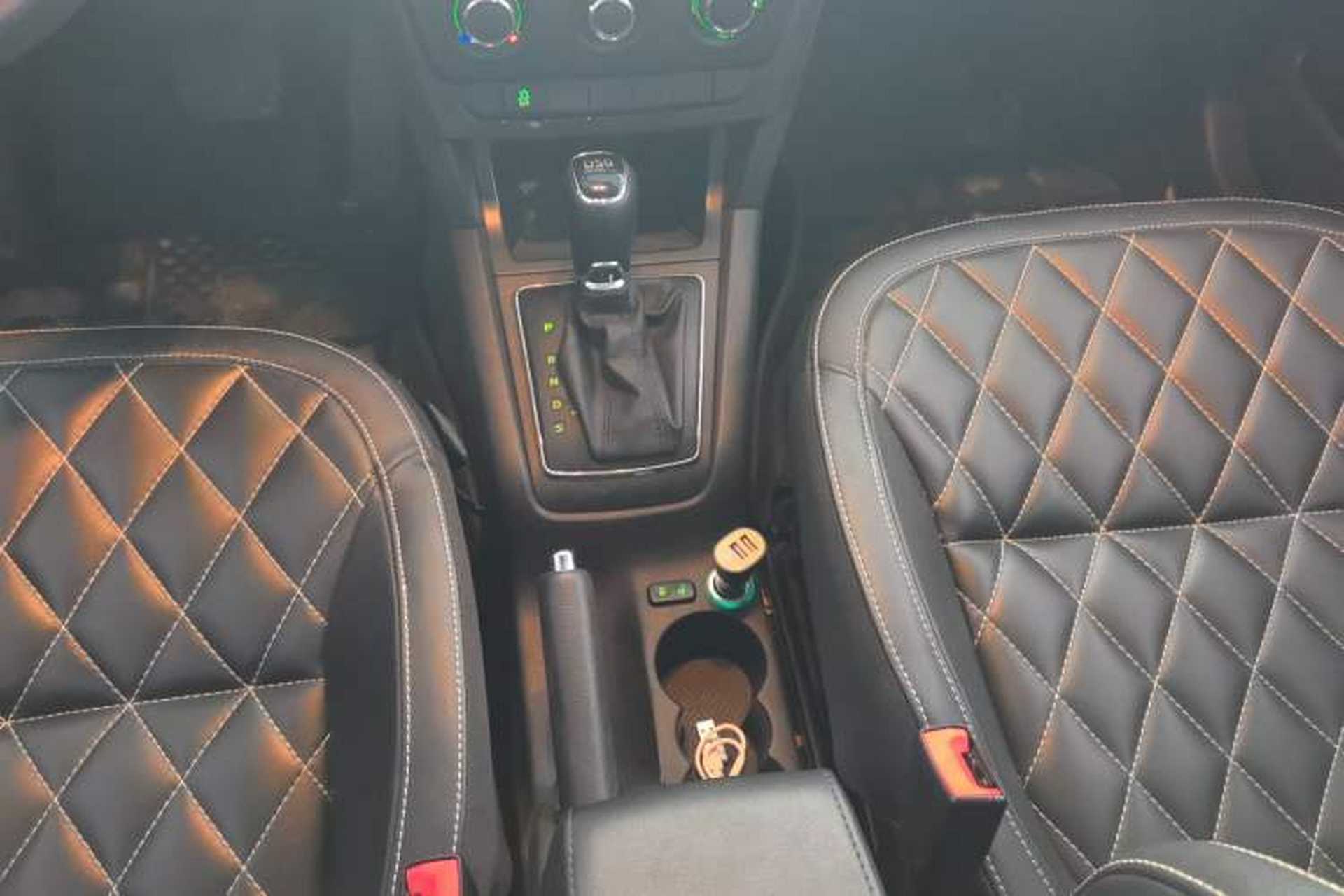 Used Skoda Yeti 2017 TSI280 DSG Advanced Edition Gear Lever
