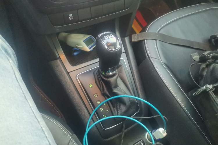 Used Skoda Yeti 2017 TSI280 DSG Car Enjoy Brothers Edition Gear Lever