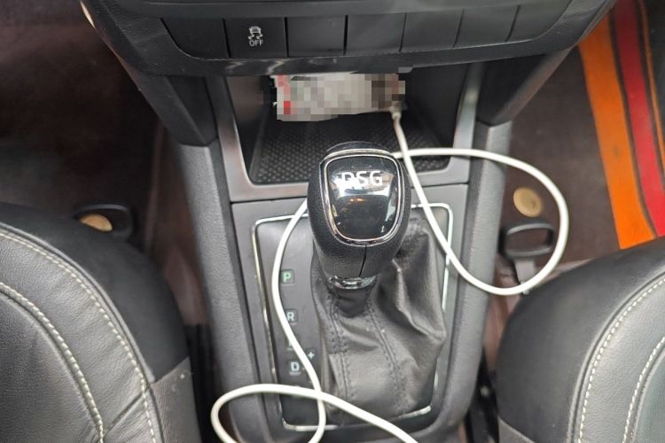 Used Skoda Yeti 2017 TSI280 DSG Car Enjoy Brothers Edition Gear Lever