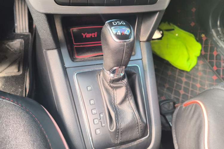 Used Skoda Yeti 2017 TSI300 DSG Luxury Edition Gear Lever
