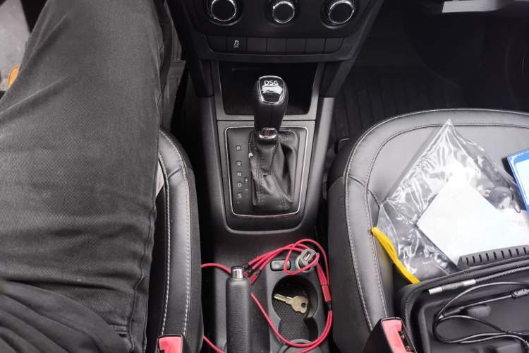 Used Skoda Yeti  Gear Lever