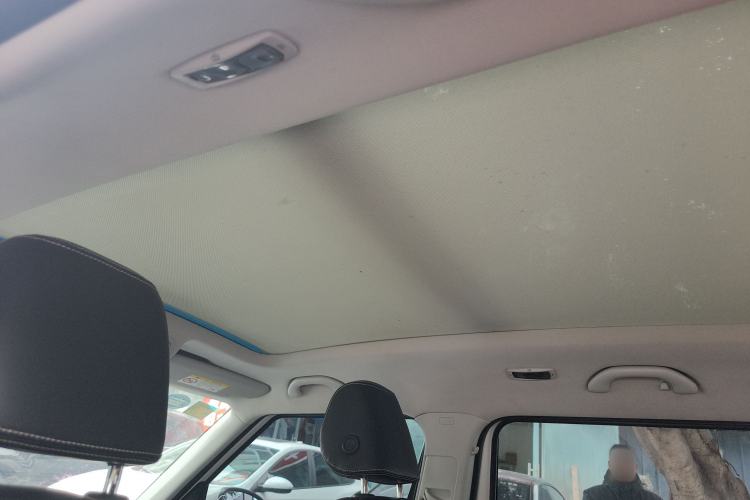 Used Skoda Yeti 2017 1.6L Manual Front-Wheel-Drive Version Headliner