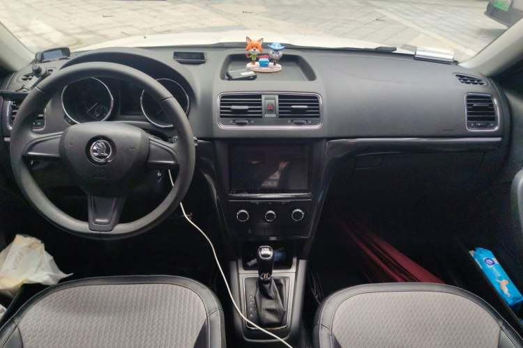 Used Skoda Yeti 2017 TSI280 DSG Advanced Edition Headliner