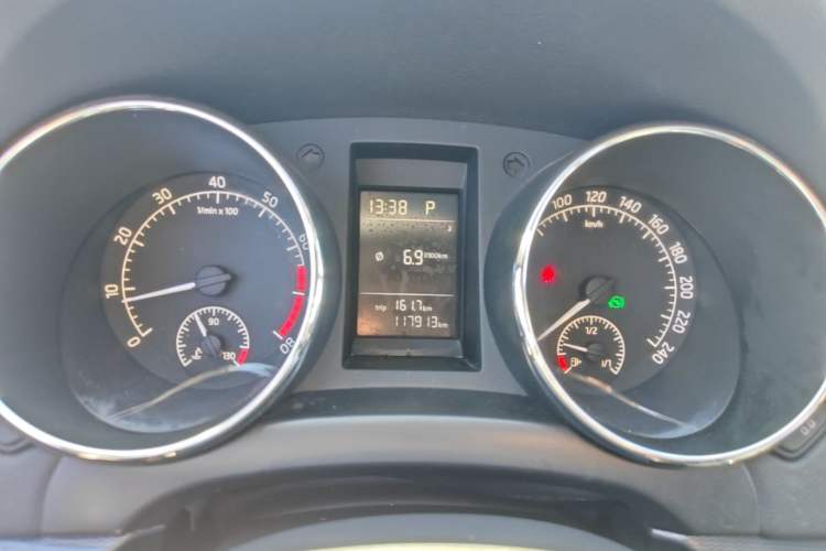 Used Skoda Yeti 2017 TSI280 DSG Advanced Edition Instrument Cluster