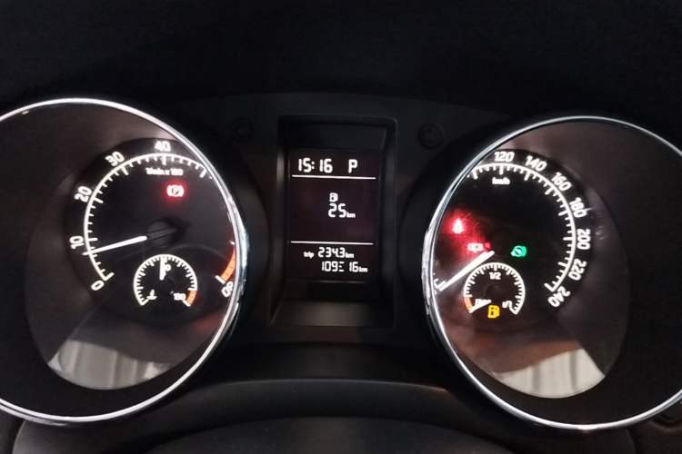 Used Skoda Yeti 2017 TSI280 DSG Advanced Edition Instrument Cluster