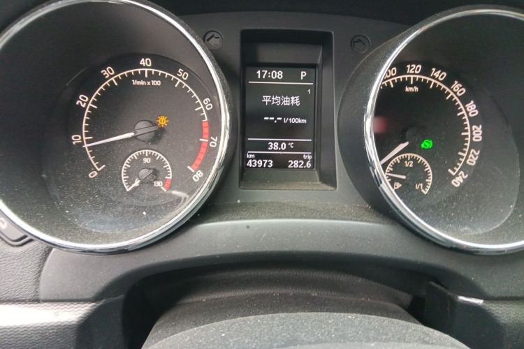 Used Skoda Yeti 2017 TSI280 DSG Car Enjoy Brothers Edition Instrument Cluster