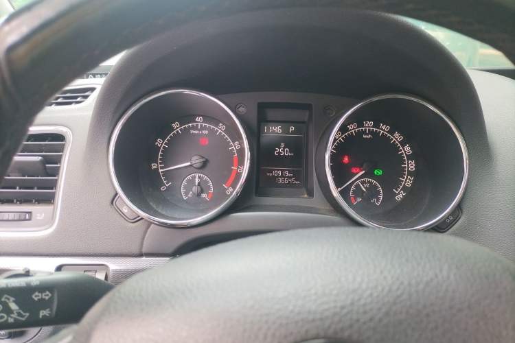 Used Skoda Yeti 2017 TSI280 DSG Advanced Edition Instrument Cluster
