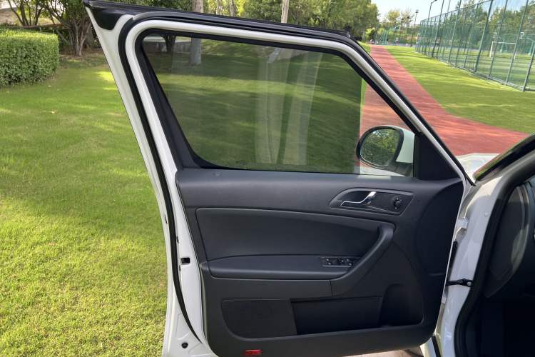Used Skoda Yeti 2017 TSI280 DSG Innovation Edition Interior 11