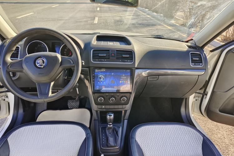 Used Skoda Yeti 2017 TSI280 DSG Advanced Edition Interior 3