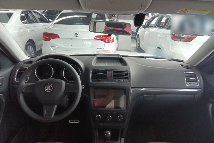Used Skoda Yeti 2017 TSI280 DSG Advanced Edition Interior 3