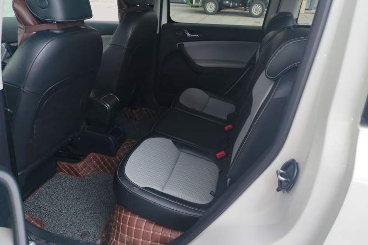 Used Skoda Yeti 2017 TSI280 DSG Advanced Edition Interior 4