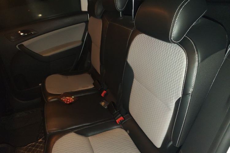 Used Skoda Yeti 2017 TSI280 DSG Advanced Edition Interior 4