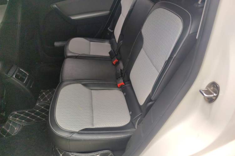 Used Skoda Yeti 2017 TSI280 DSG Advanced Edition Interior 4