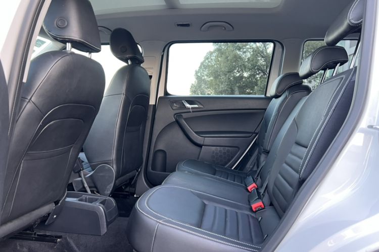 Used Skoda Yeti 2017 TSI280 DSG Car Enjoy Brothers Edition Interior 6