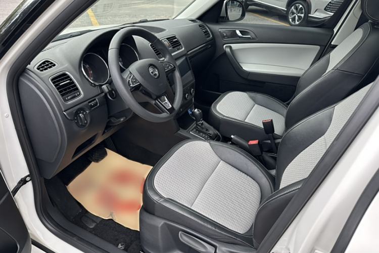 Used Skoda Yeti 2017 TSI280 DSG Advanced Edition Interior 8