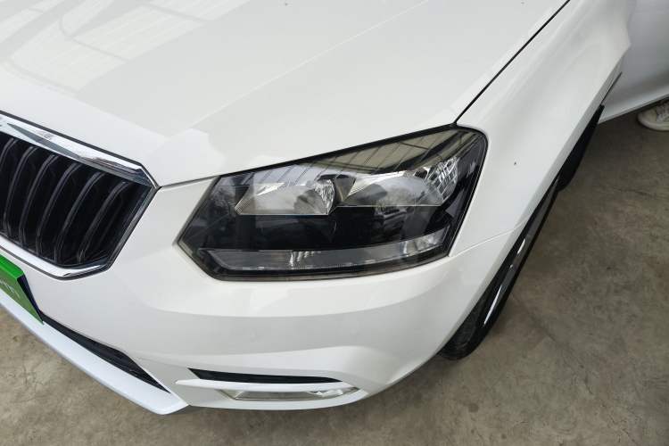 Used Skoda Yeti 2017 TSI280 DSG Advanced Edition Left Front Headlight