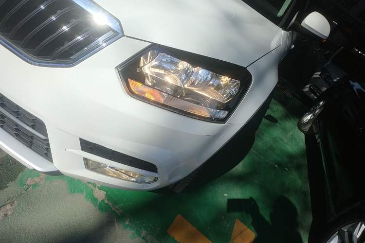Used Skoda Yeti 2017 TSI280 DSG Car Enjoy Brothers Edition Left Front Headlight