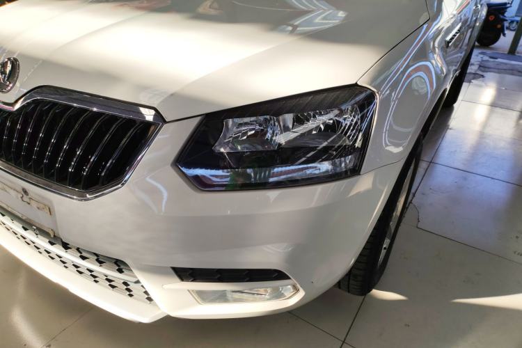 Used Skoda Yeti 2017 TSI280 DSG Car Enjoy Brothers Edition Left Front Headlight