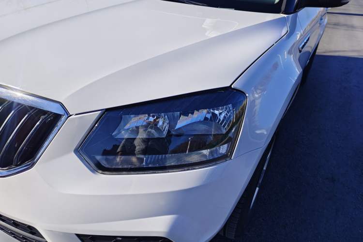Used Skoda Yeti 2017 TSI280 DSG Advanced Edition Left Front Headlight