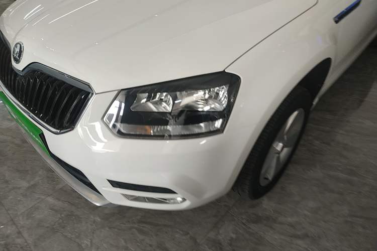 Used Skoda Yeti 2017 TSI280 DSG Advanced Edition Left Front Headlight