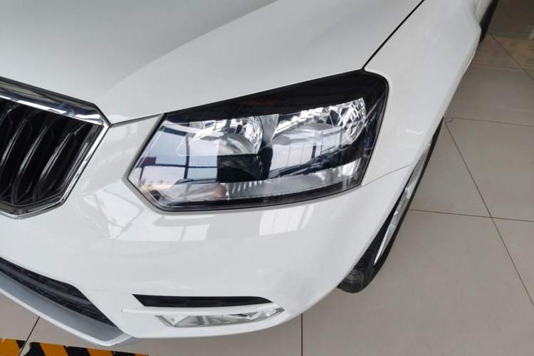 Used Skoda Yeti 2017 TSI280 DSG Advanced Edition Left Front Headlight