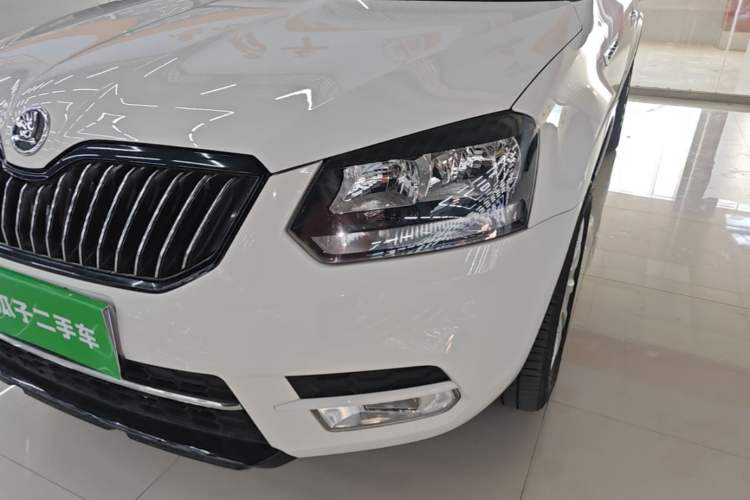 Used Skoda Yeti 2017 TSI280 DSG Innovation Edition Left Front Headlight