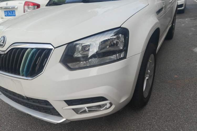 Used Skoda Yeti 2017 TSI280 DSG Car Enjoy Brothers Edition Left Front Headlight