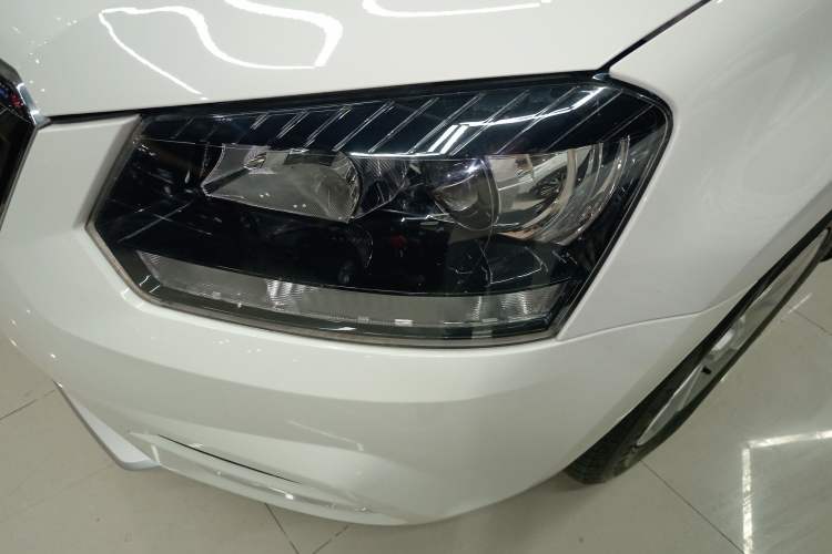 Used Skoda Yeti 2017 TSI280 DSG Advanced Edition Left Front Headlight