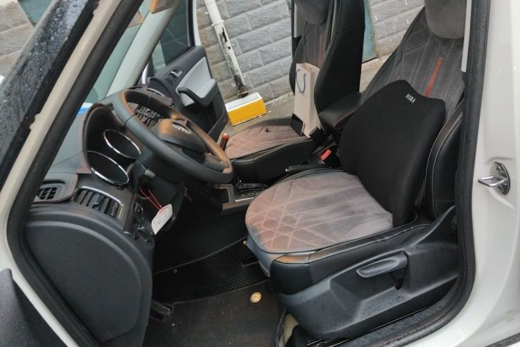 Used Skoda Yeti 2017 TSI280 DSG Advanced Edition Left Front Seat