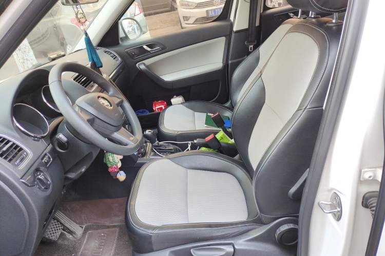 Used Skoda Yeti 2017 TSI280 DSG Advanced Edition Left Front Seat